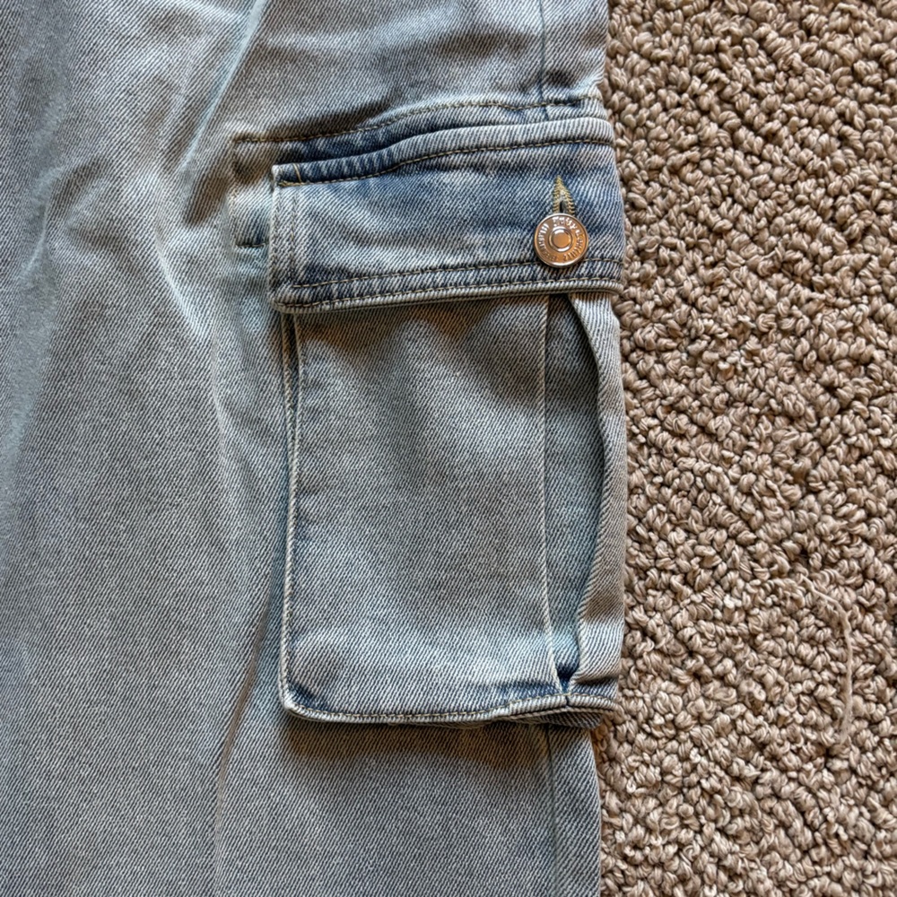 NWT Juicy Couture Cargo Flare Wide Leg Jeans - Picture 4 of 6